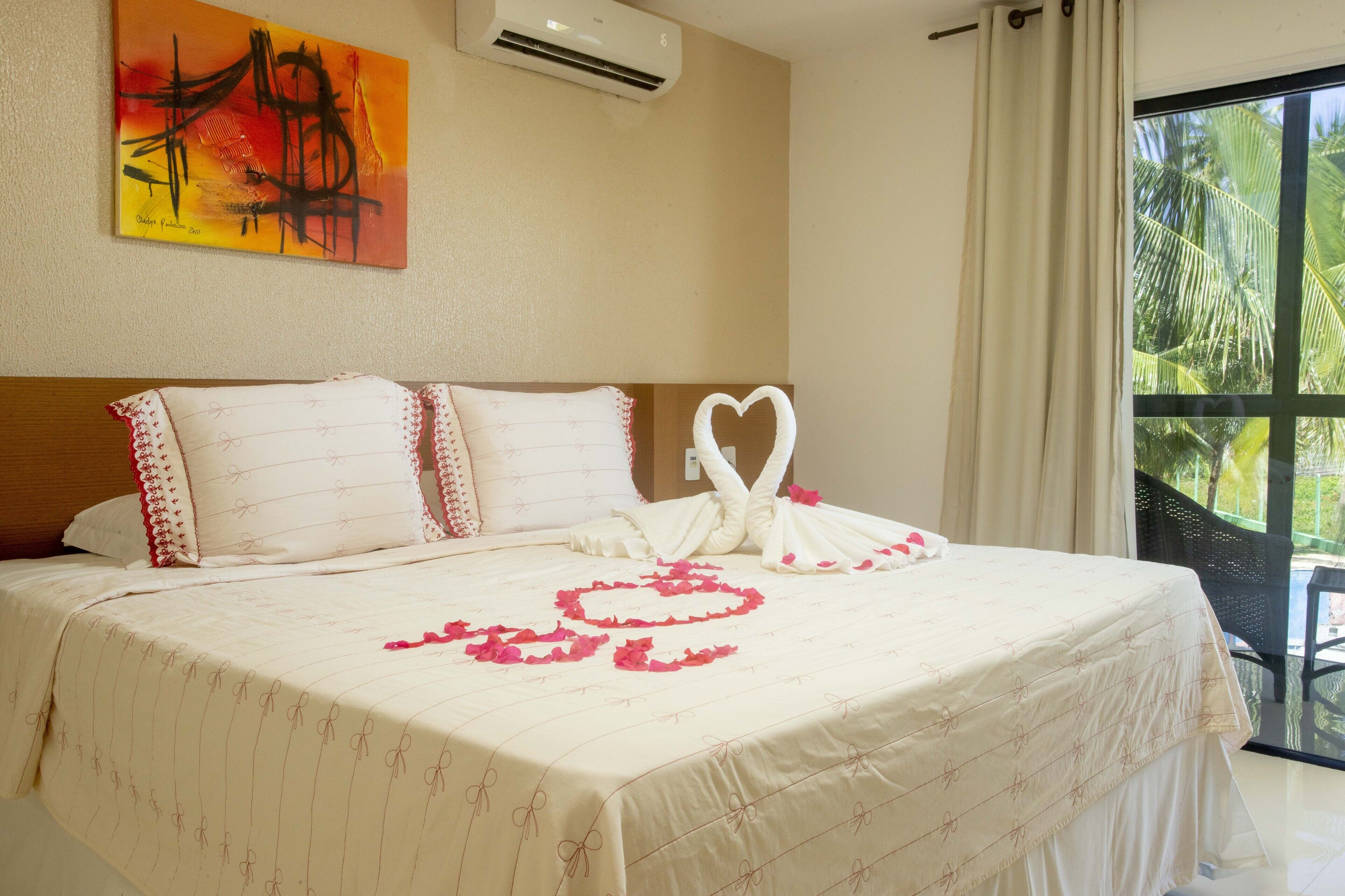 executive double - 1 double bed | minibar, blackout curtains, free wifi, bed sheets