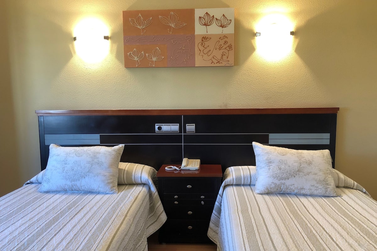 Decoración personalizada, muebles diferentes y escritorio