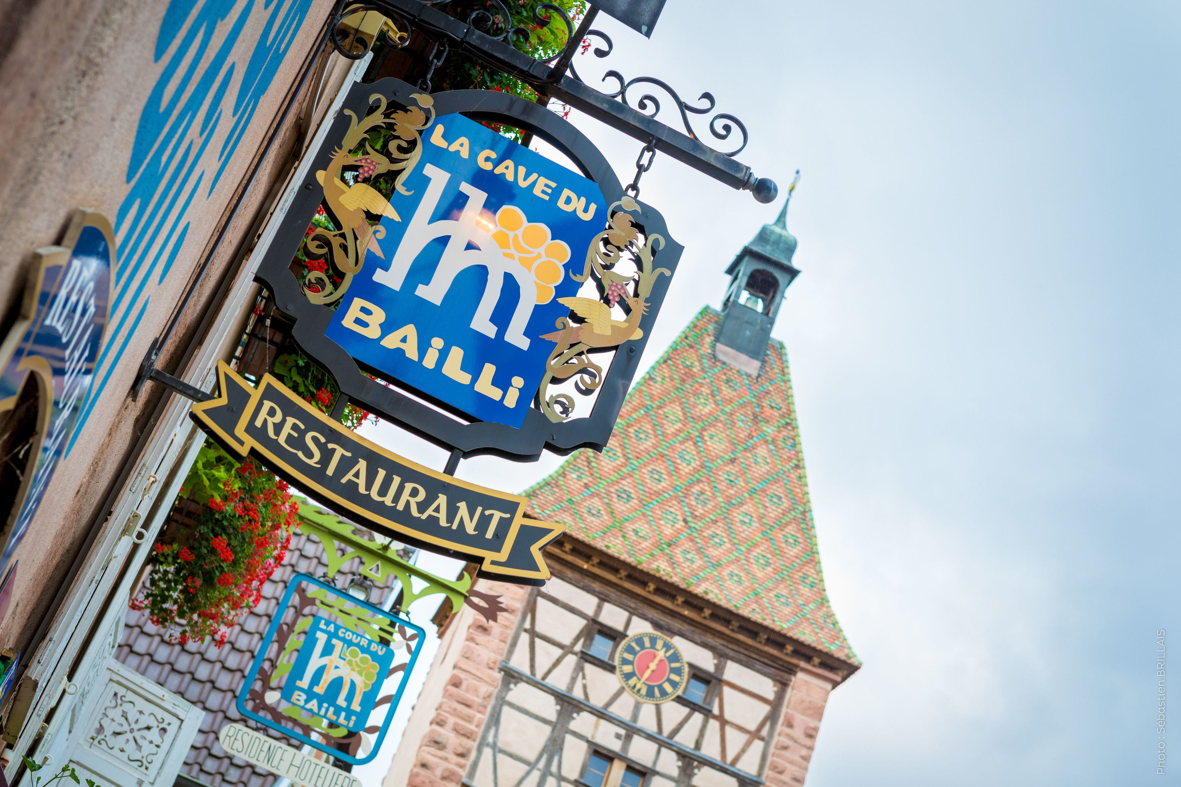 breakfast, lunch, dinner served; french cuisine