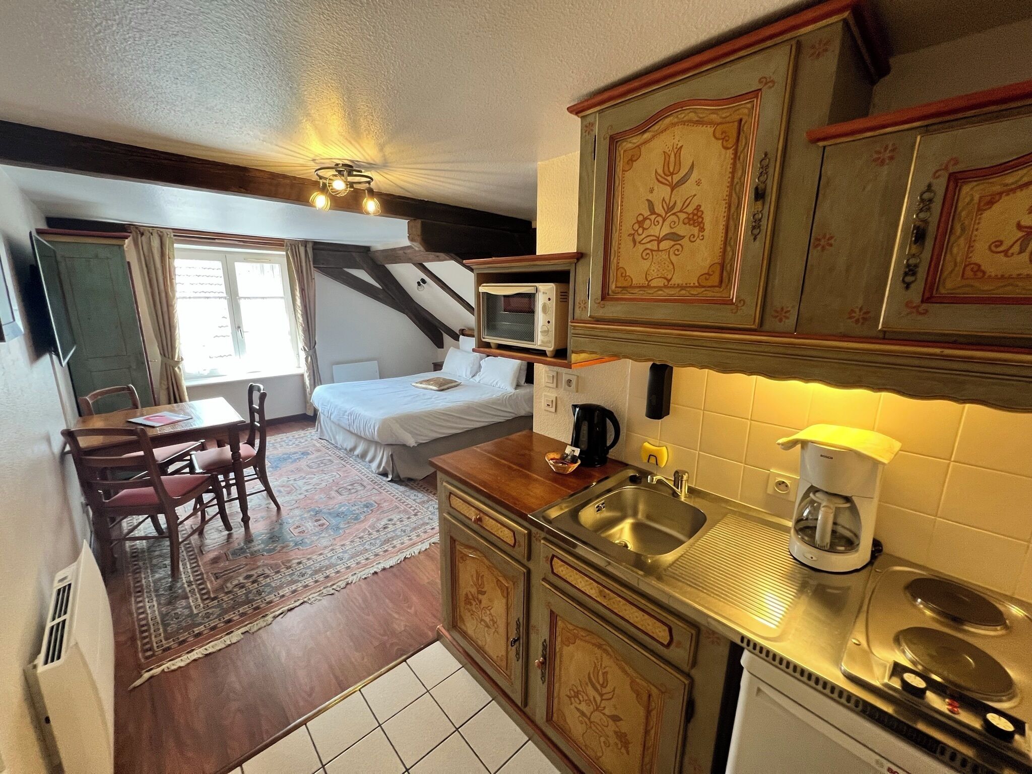 Tradisjonelt studio | Minibar, wi-fi (inkludert), sengetøy og rullestolvennlig