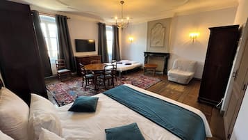 Minibar, Wi-Fi gratuit, draps fournis