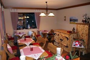 含每日歐陸早餐