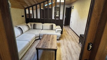Gazdaságos stúdió lakosztály | 1 hálószoba, minibár és íróasztal