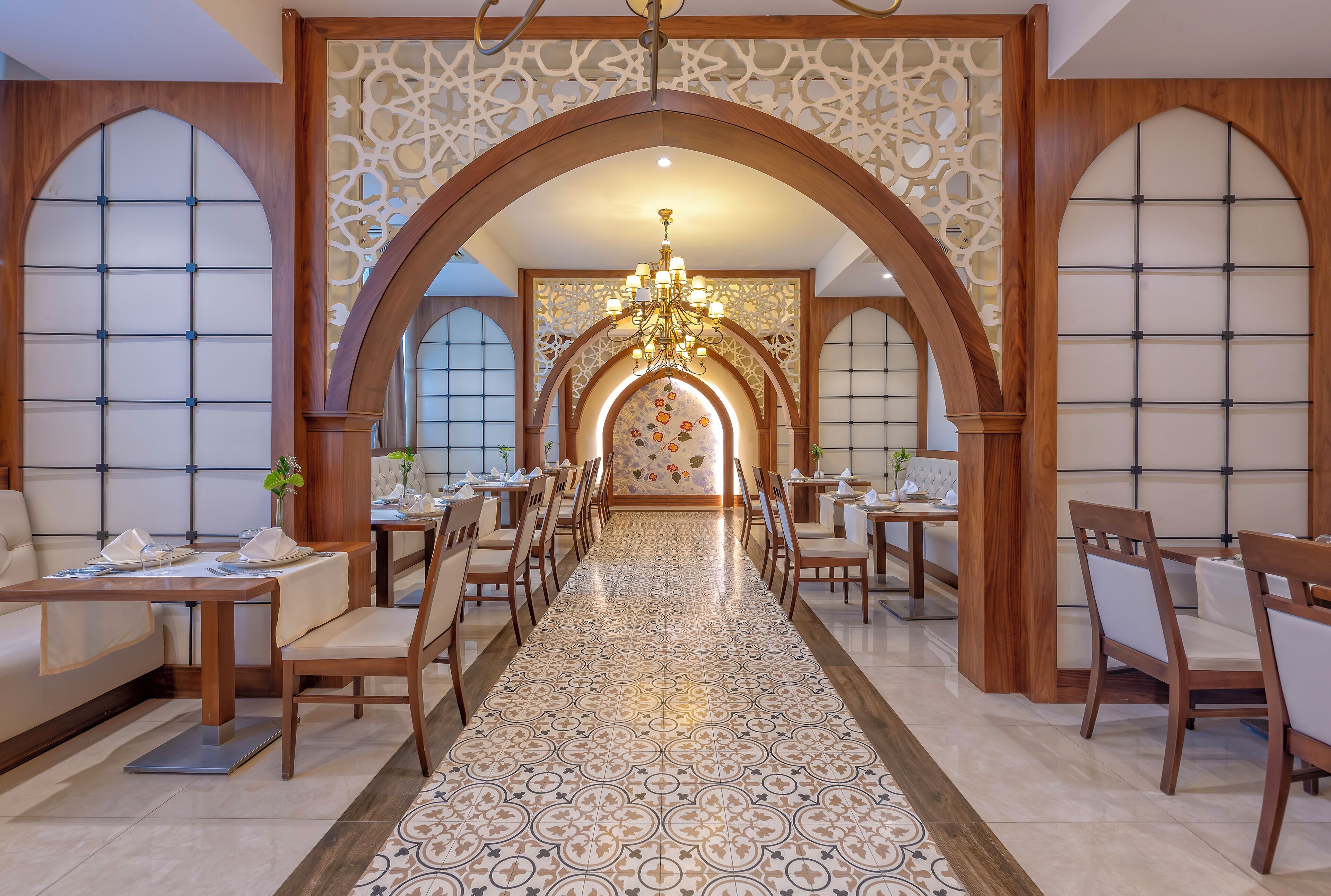 7 restaurants, spécialités Cuisine locale et internationale