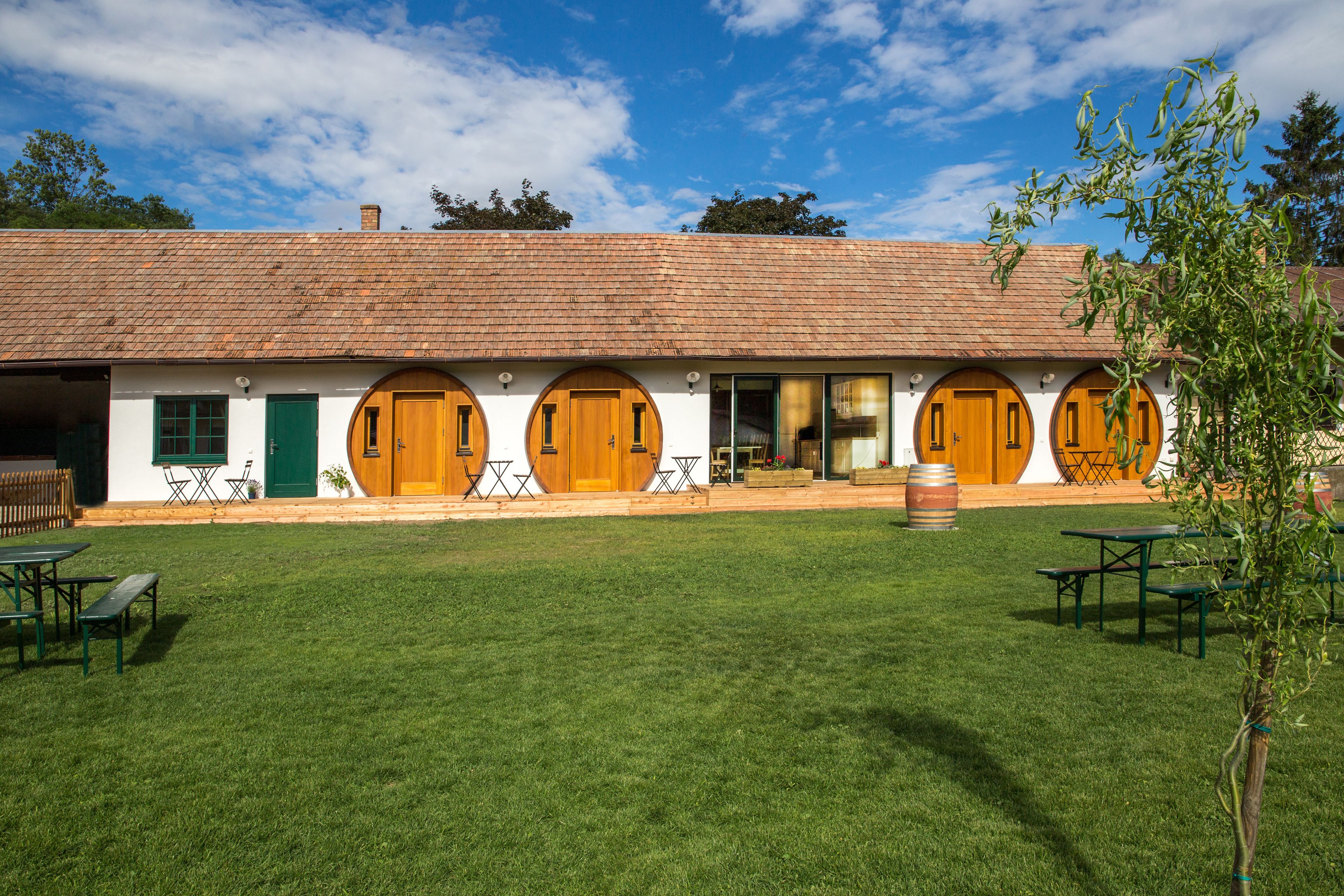 Vista frontal de la propiedad