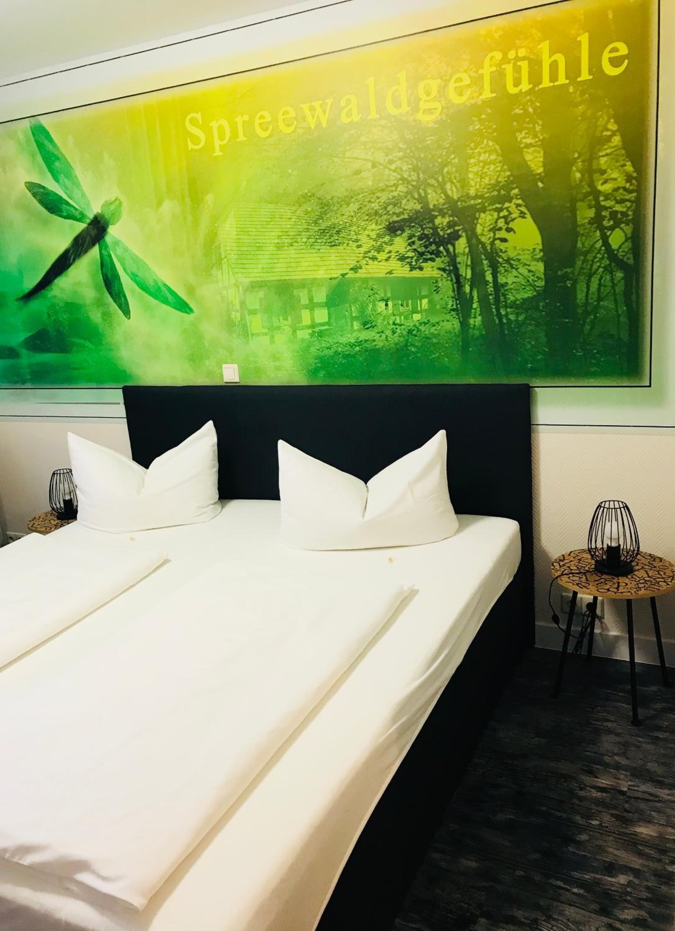 hypo-allergenic bedding, minibar, in-room safe, iron/ironing board