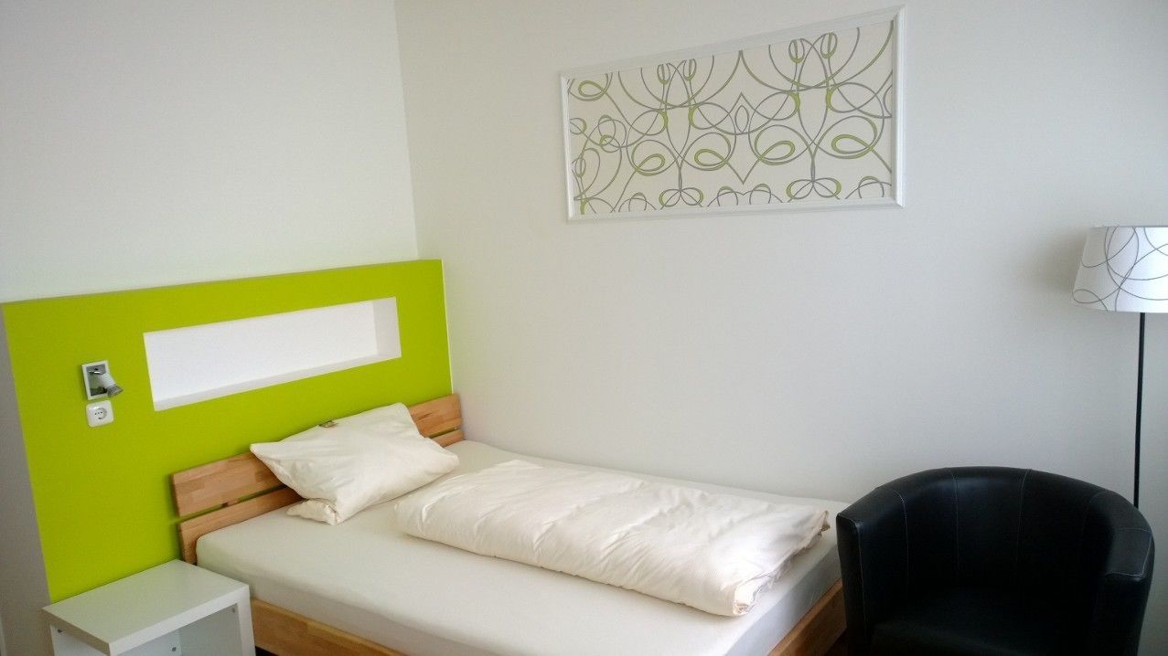 comfort single room | minibar, desk, iron/ironing board, cots/infant beds