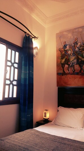 5 habitaciones, cortinas blackout y wifi gratis 