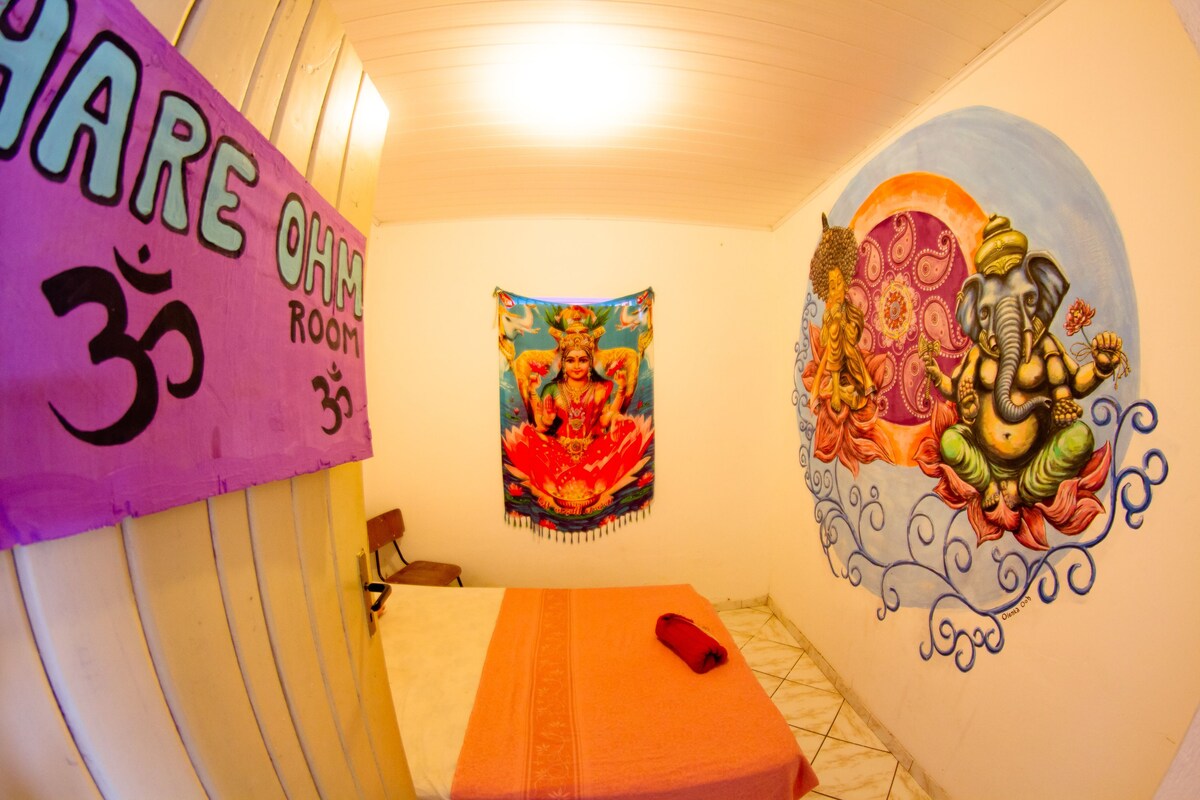 Chambre Double, salle de bains commune (Hare Ohm)