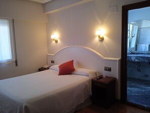Standard Double Room | In-room safe, desk, blackout curtains, free cots/infant beds