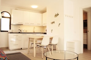Economy-Apartment, 2 Schlafzimmer, Eckzimmer | Eigene Küche | Kühlschrank, Mikrowelle, Herdplatte, Espressomaschine