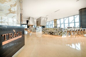 Breakfast, lunch, dinner served; international cuisine - Element Kuala Lumpur (Kuala Lumpur)