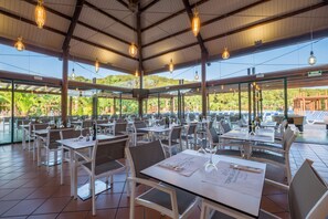 Restaurant - Estival Torre de la Mora (Tarragona)