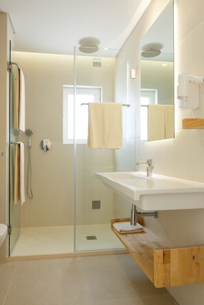 Hair dryer, bidet, towels - 3HB Falésia Garden (Albufeira)