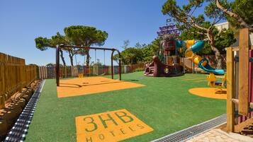 Area giochi per bambini (all'aperto)