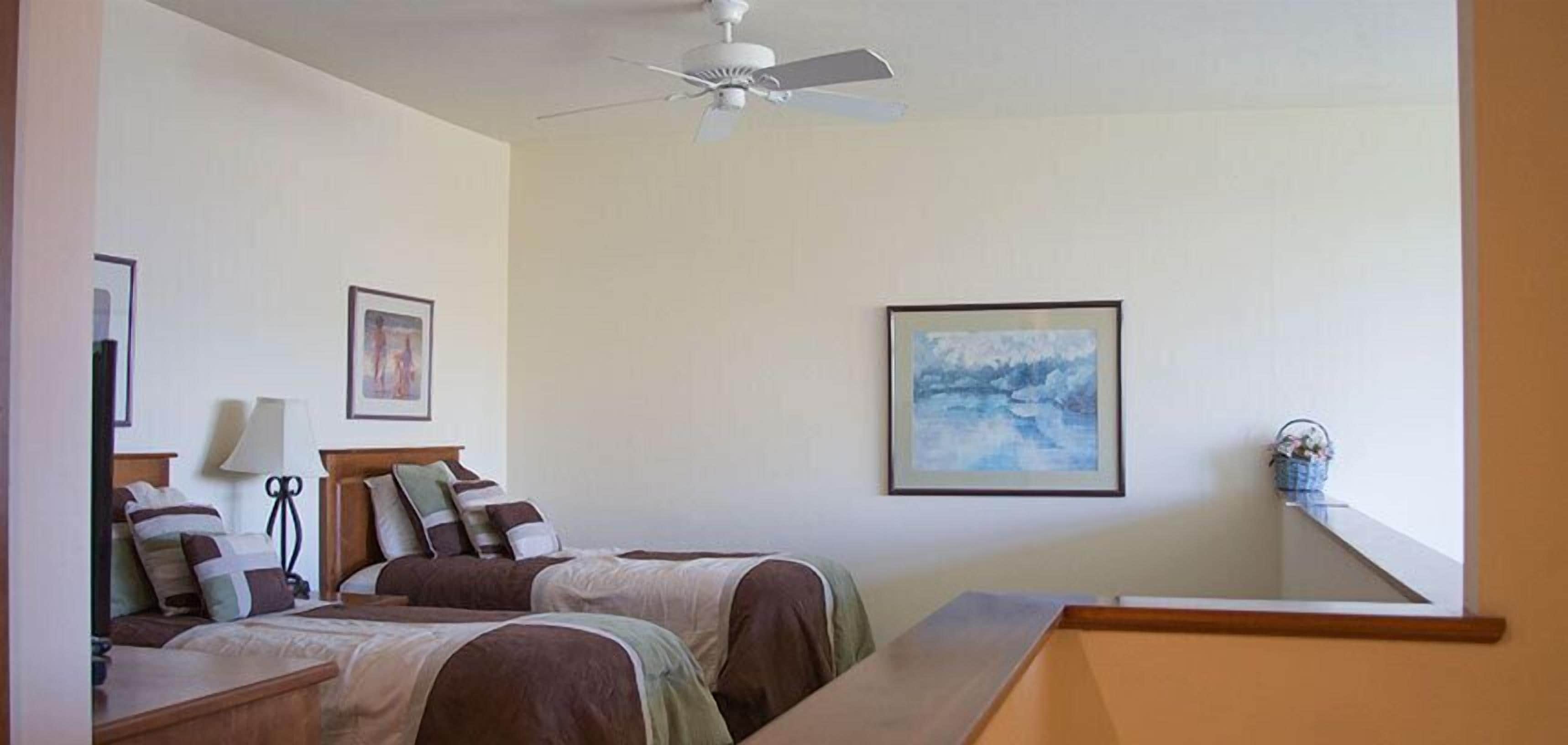 Condo, 3 Bedrooms | 1 bedroom, desk, cribs/infant beds, free WiFi
