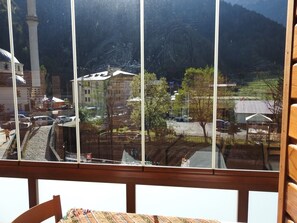 غرفة عادية ثلاثية - بشرفة | إطلالة الغرفة