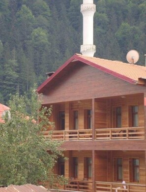 Esterni