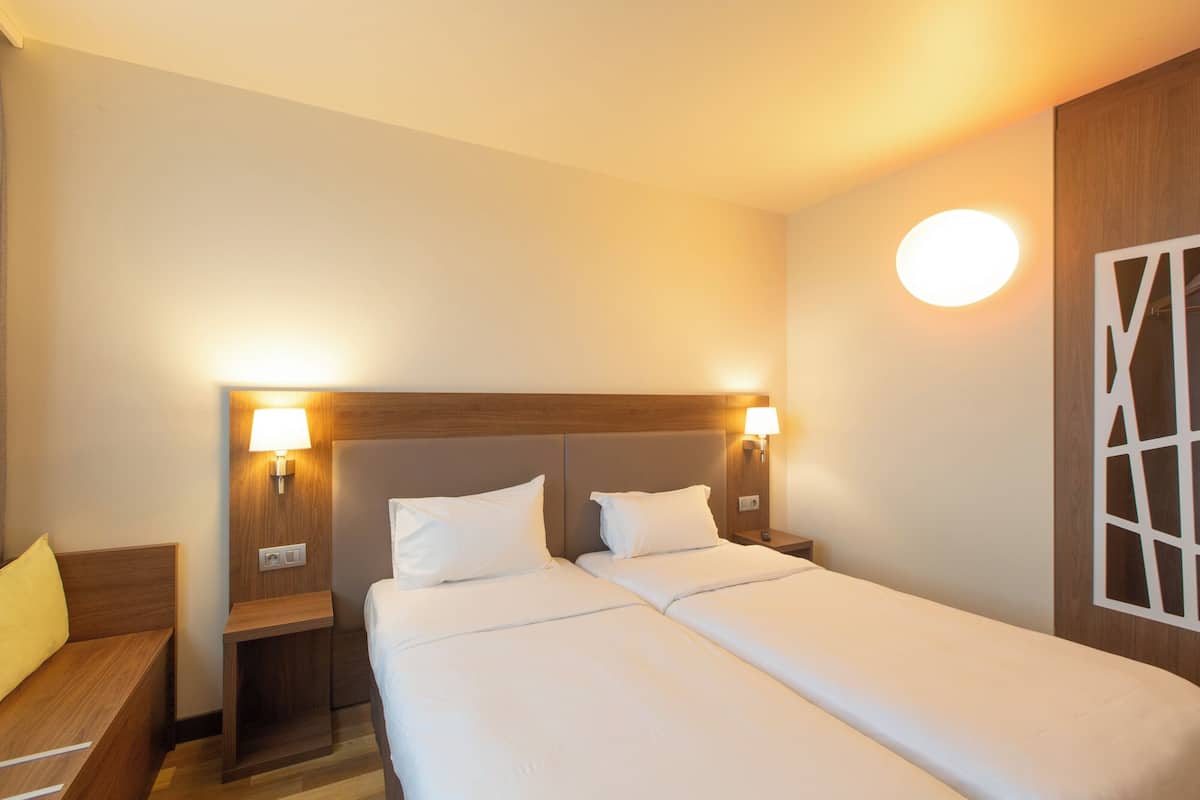 Next Generation, Habitación, 2 camas individuales | 1 habitación, ropa de cama de alta calidad y escritorio