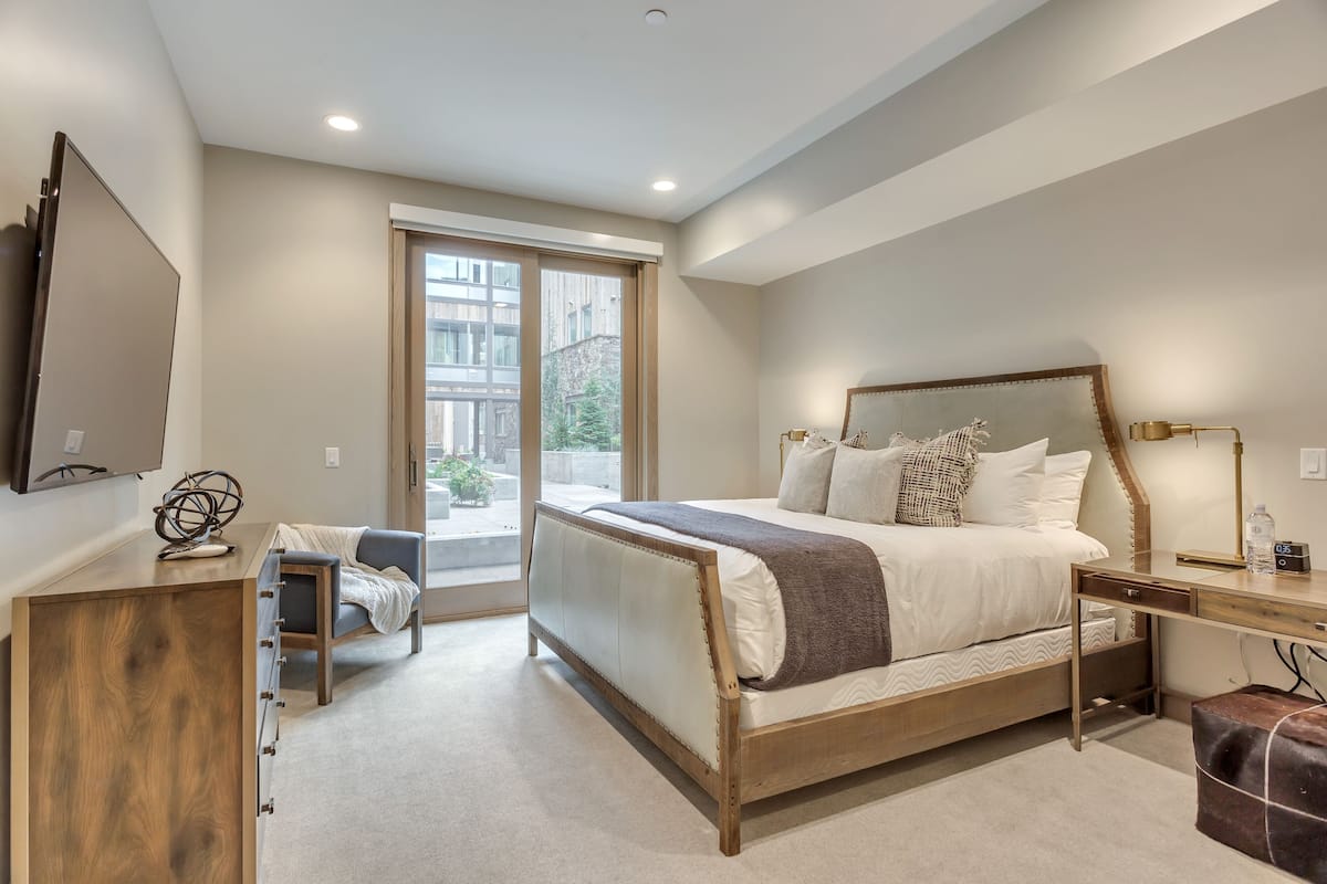 Luxe beddengoed, een kluis op de kamer, individueel gedecoreerd