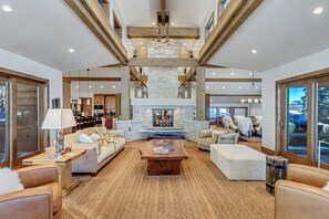 Hus (Ruby) | Oppholdsområde | Flatskjerm-TV