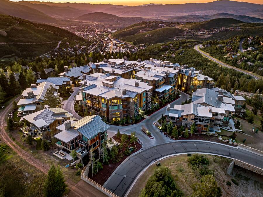 منظر من الجو على ارتفاع عالٍ