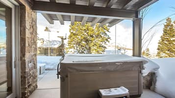 House, 5 Bedrooms (Private) | Terrace/patio