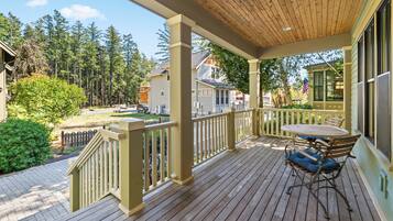 Village Home - 3br - Seaglass | Terrace/patio