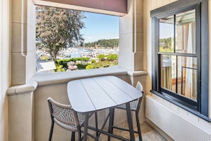 Comfort Suite, 1 King Bed, Balcony, Ocean View | Balcony