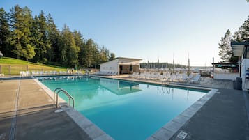 Seasonal outdoor pool