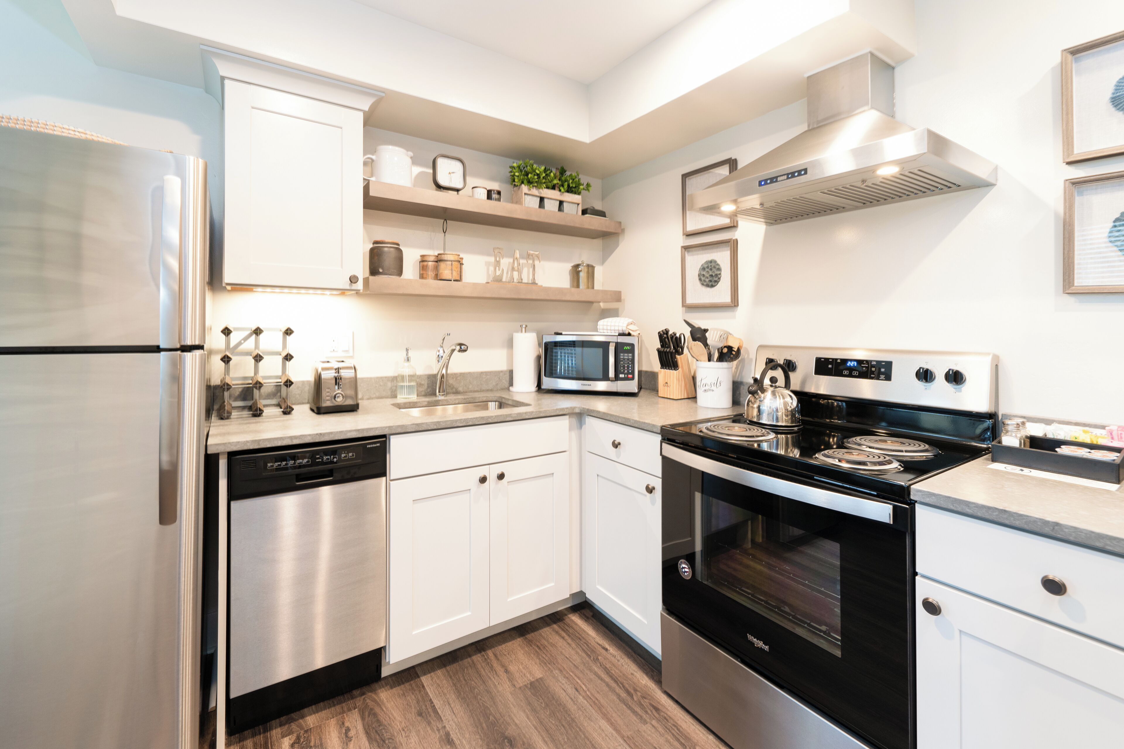 condo - 1br - harborview | private kitchen