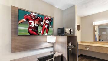 Deluxe kamer, 1 queensize bed, niet-roken | Een strijkplank/strijkijzer, gratis wifi, beddengoed