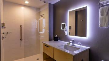 Shower kamar mandi