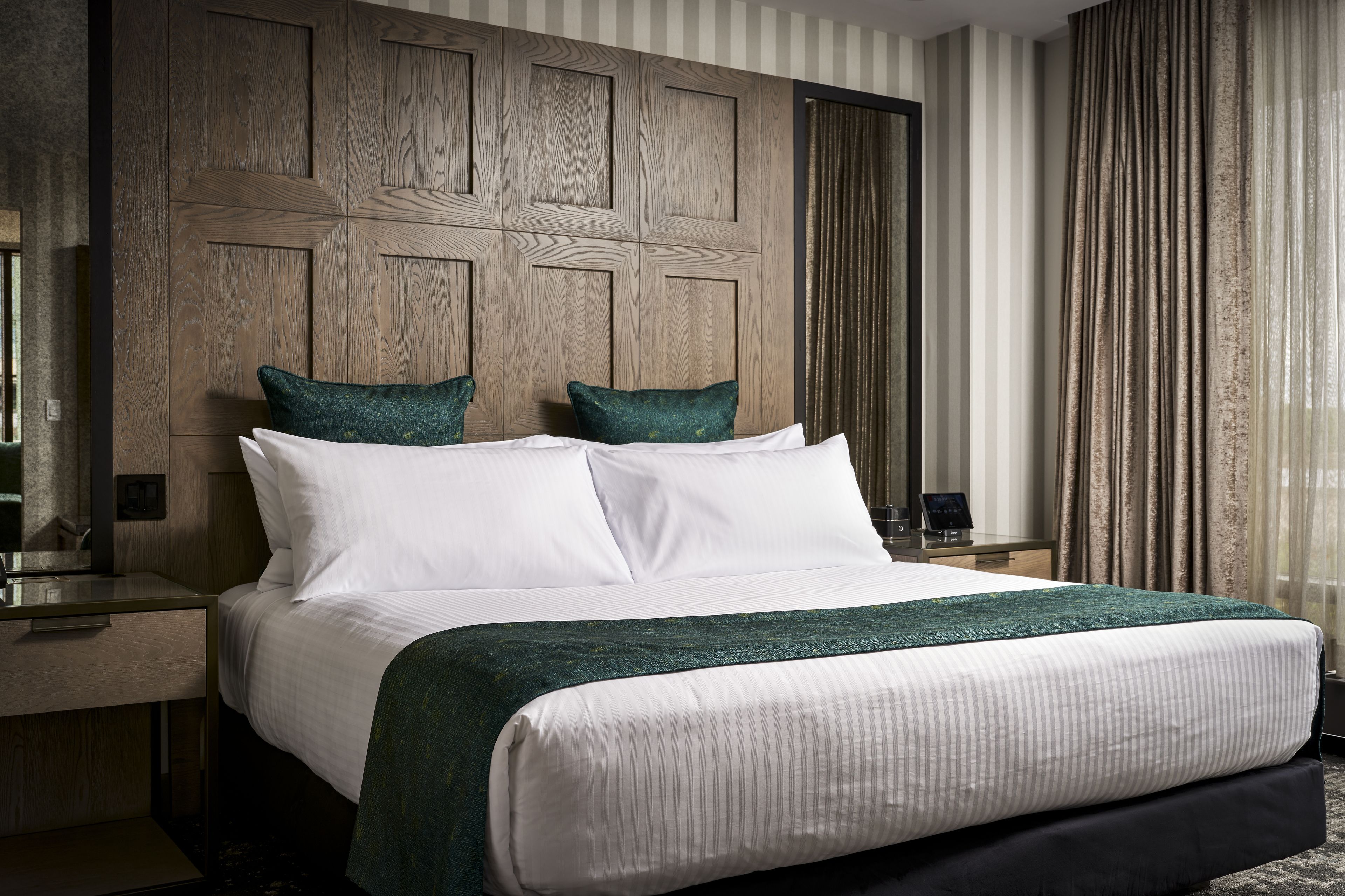 egyptian cotton sheets, premium bedding, pillow-top beds, in-room safe