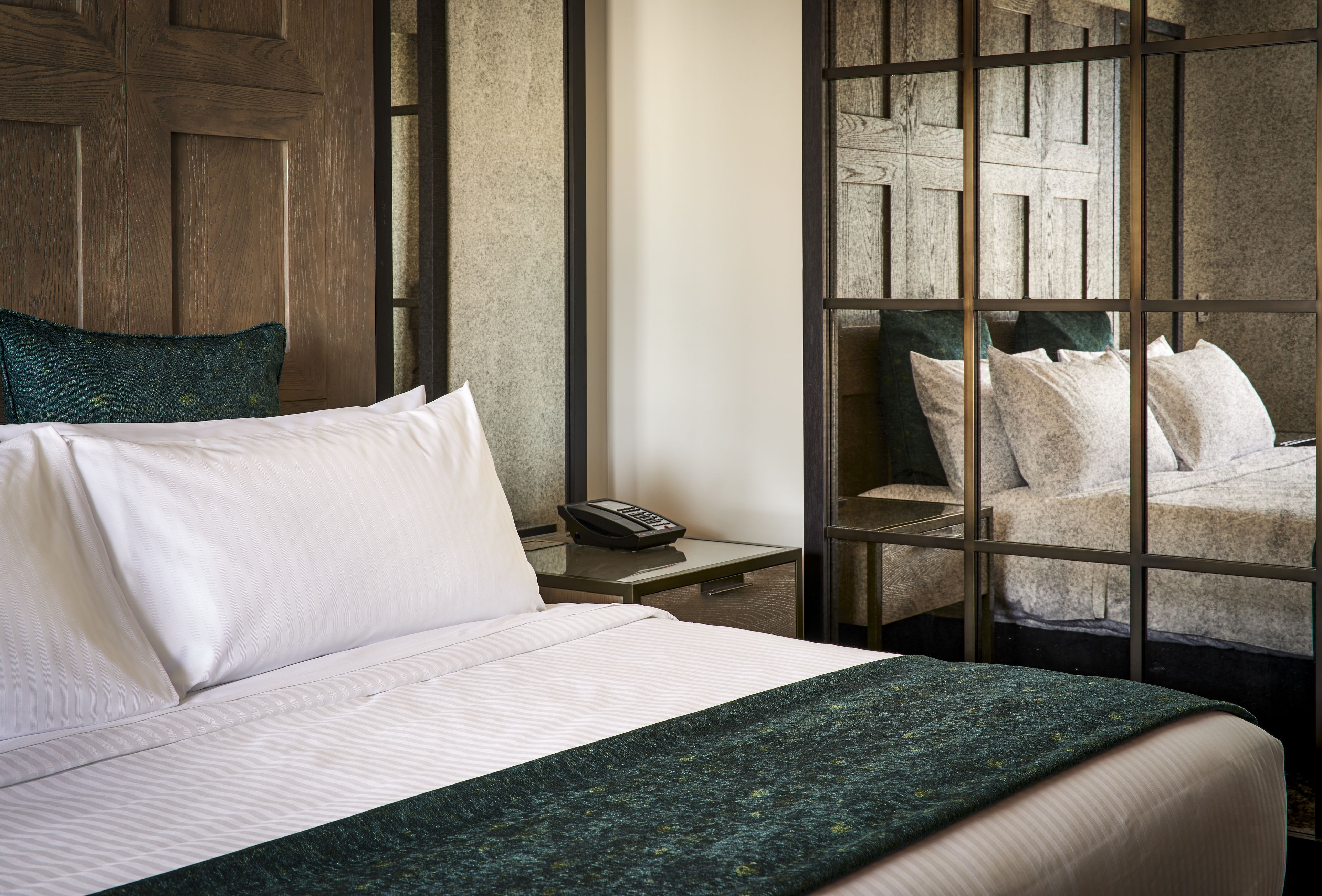 egyptian cotton sheets, premium bedding, pillow-top beds, in-room safe