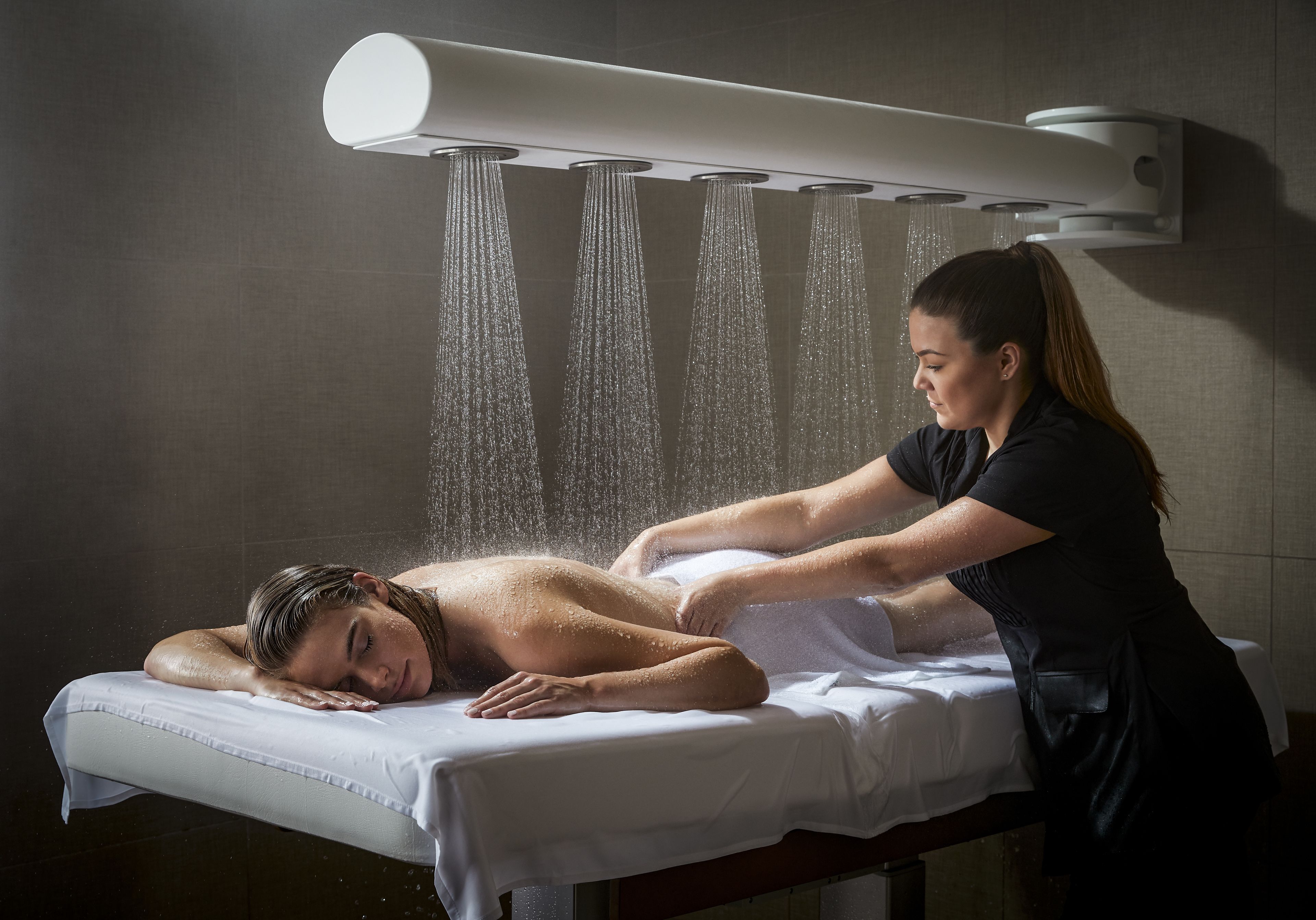 body treatments, hydrotherapy, aromatherapy, hot stone massages