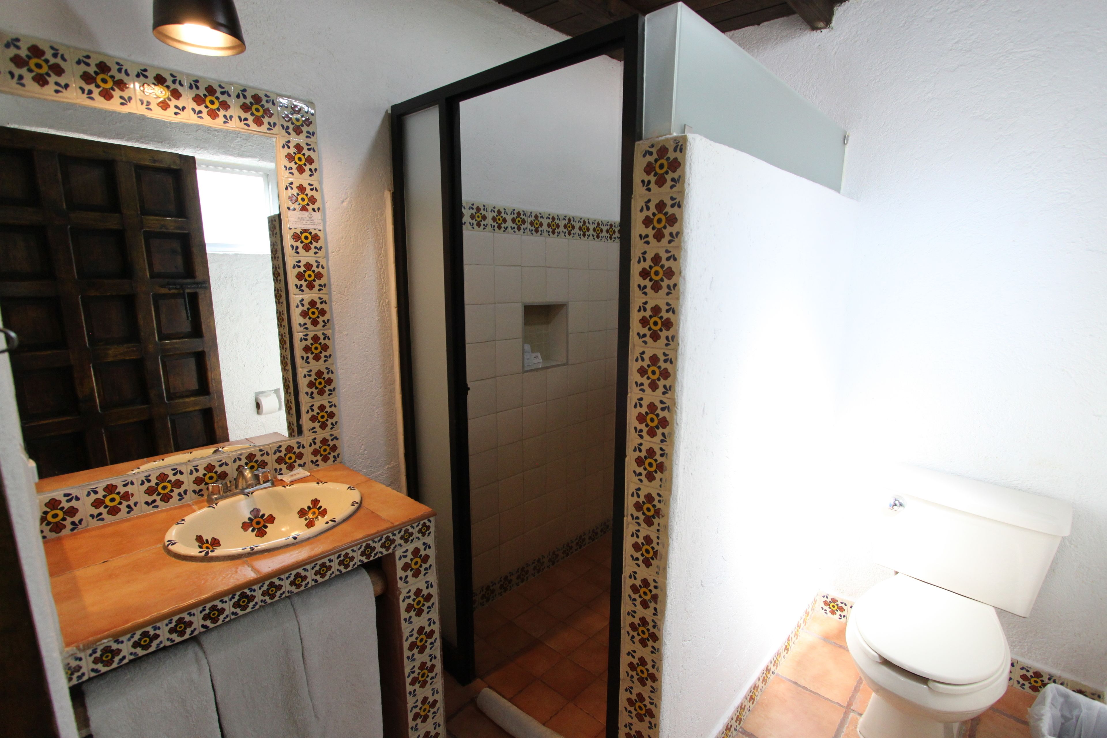 classic room, 1 bedroom | bathroom shower