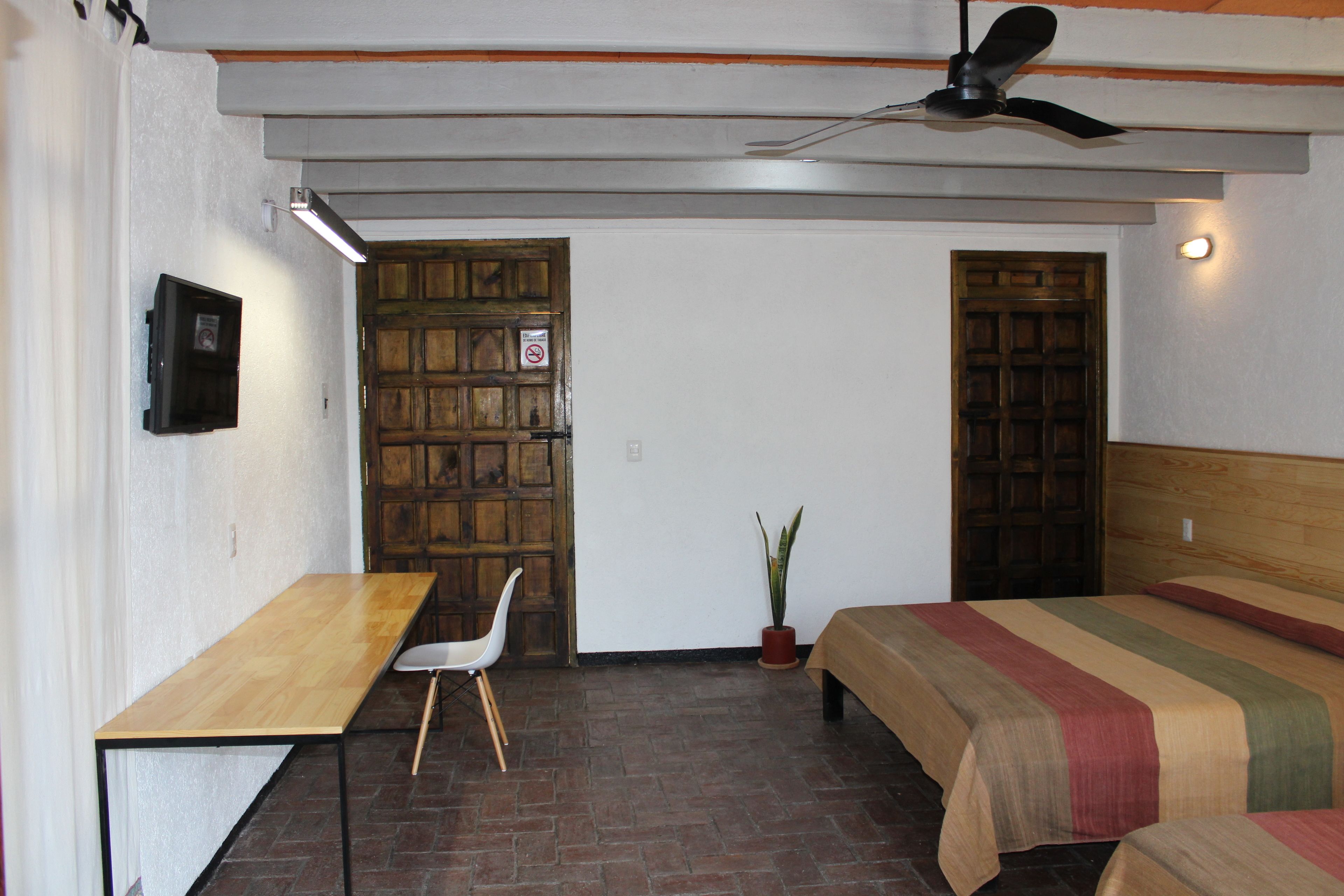 classic room, 1 bedroom | desk, free wifi, bed sheets