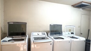 Laundry room - Chaparral Motel Victoria TX US 59 (Victoria)