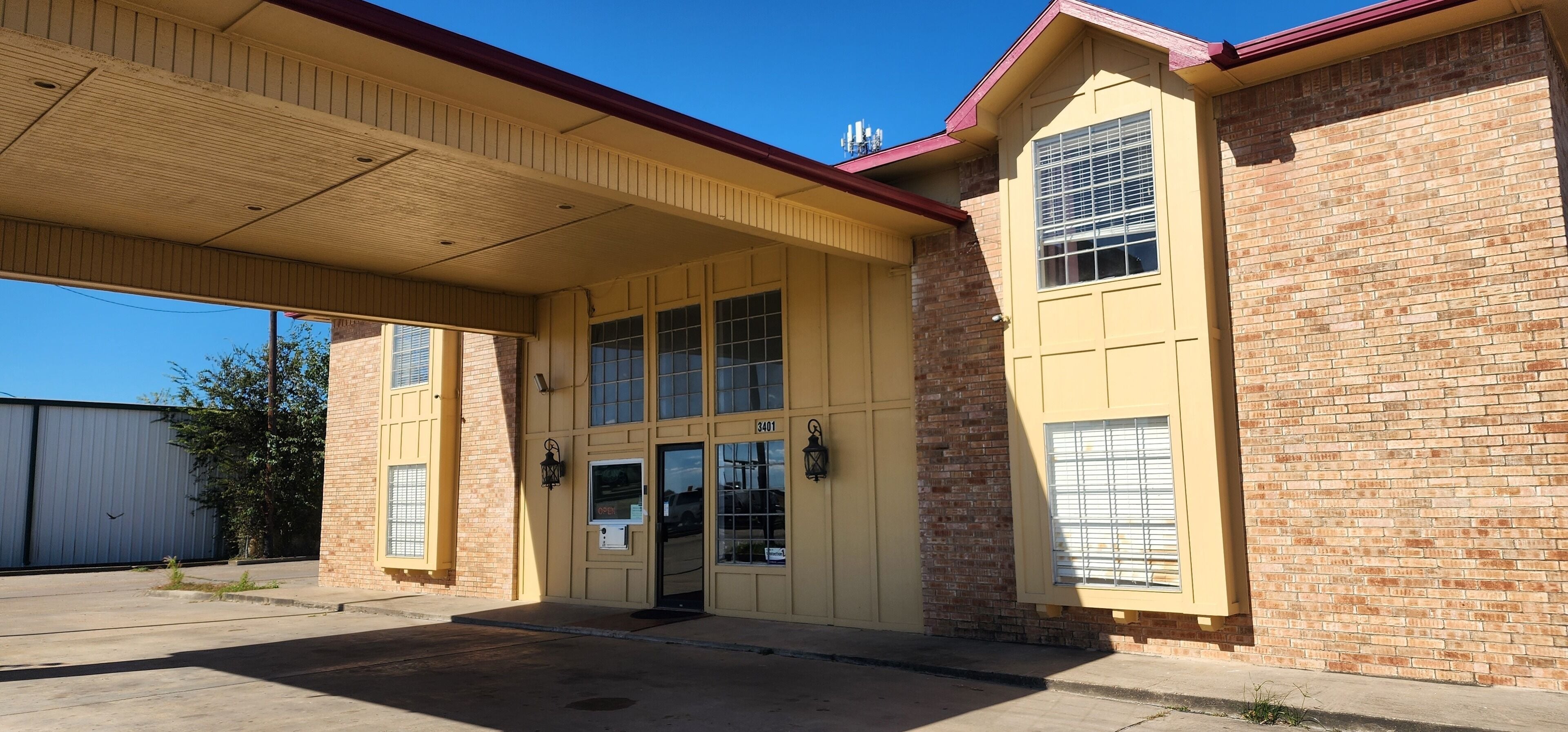 Entrada de la propiedad