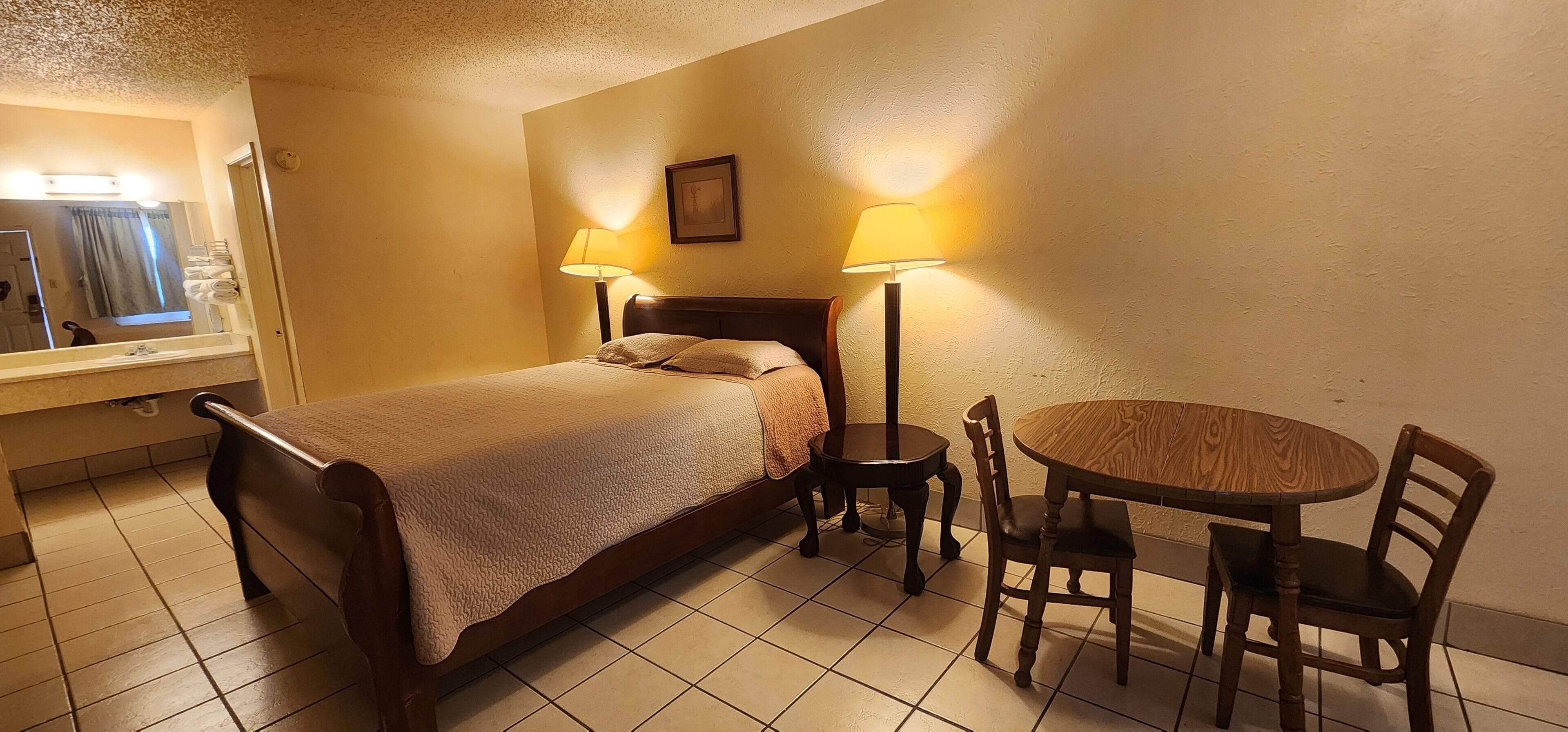 룸, 킹사이즈침대 1개, 금연 | 1 개의 침실, 무료 유선 인터넷, 침대 시트