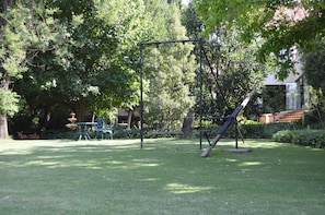 Children’s play area – outdoor