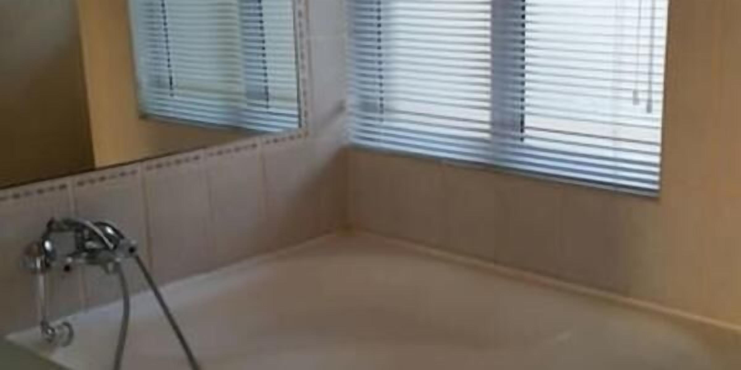 apartment, 2 bedrooms, sea view (acacia crescent ) | deep-soaking bathtub