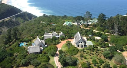 Paradise Cove Country House