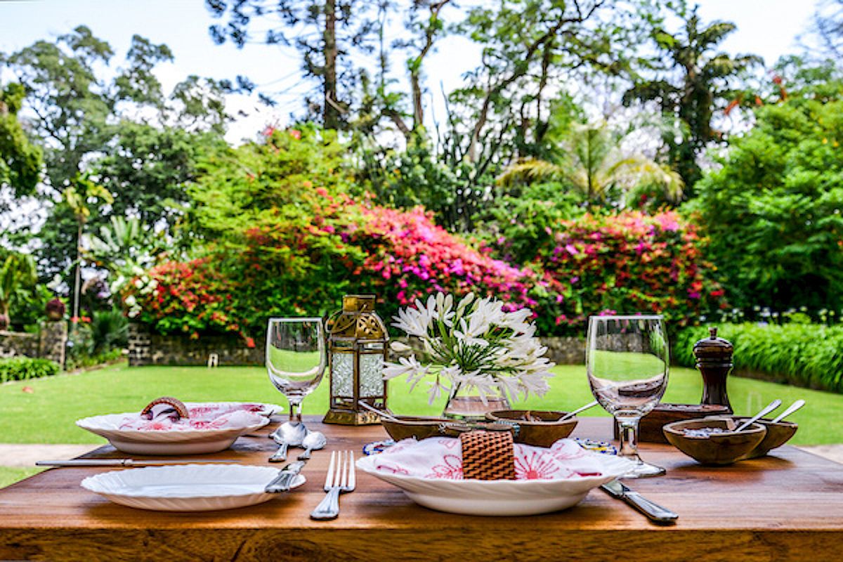 Café da manhã com buffet grátis todos os dias