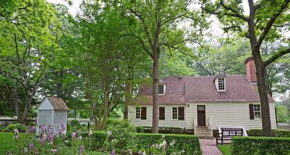 Colonial Houses, an Official Colonial Williamsburg Hotel