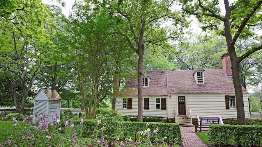 Colonial Houses, an Official Colonial Williamsburg Hotel