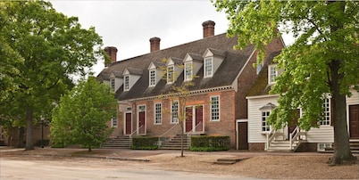Colonial Houses, an Official Colonial Williamsburg Hotel