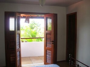 Minibar, in-room safe, desk, iron/ironing board - Pousada Point Break (Caucaia)