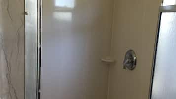 Double Room | Bathroom shower